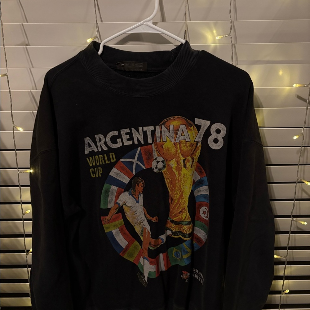 Abercrombie & Fitch Black Graphic Sweater